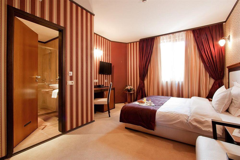 Best Western Plus Bristol Hotel Sofia Chambre photo