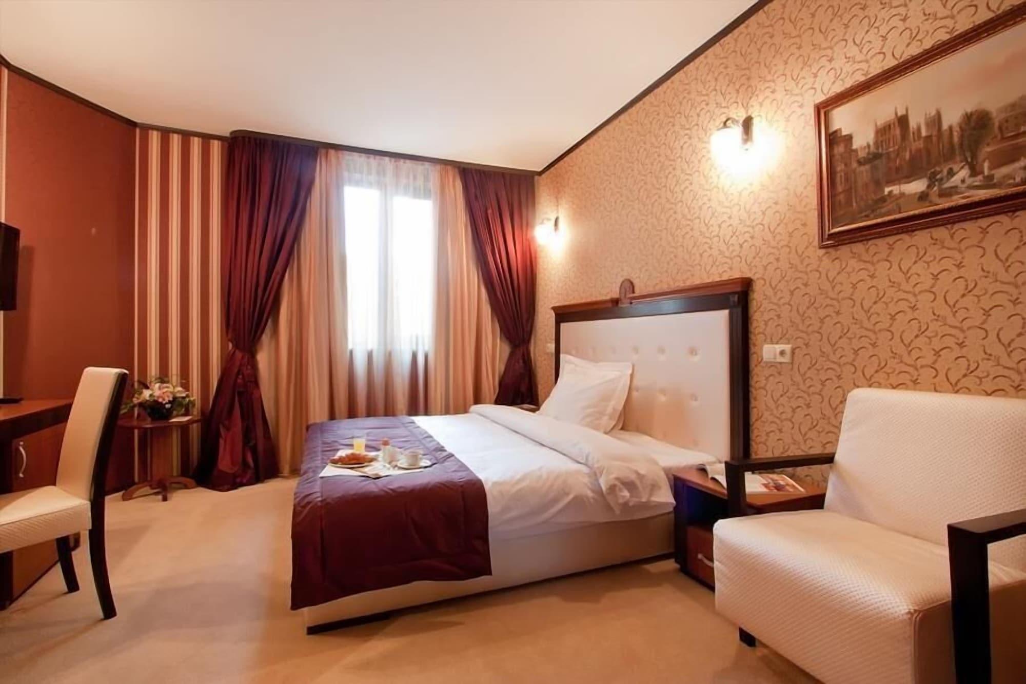 Best Western Plus Bristol Hotel Sofia Chambre photo